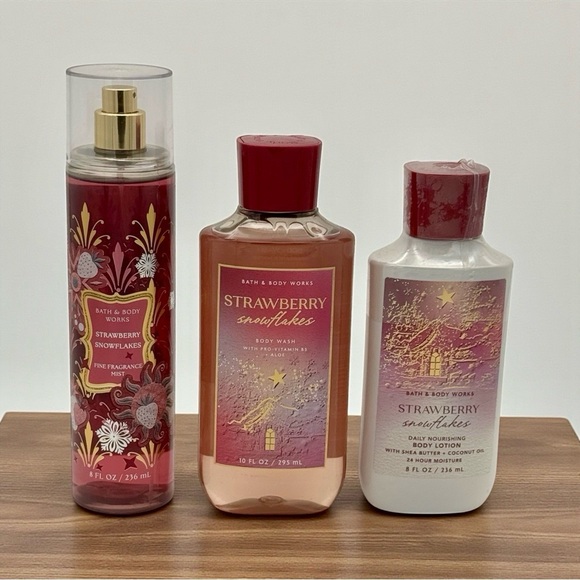 Bath & Body Works Other - Bath & Body Works Strawberry Snowflakes Holiday Gift Set Pink Gold Body Care NWT